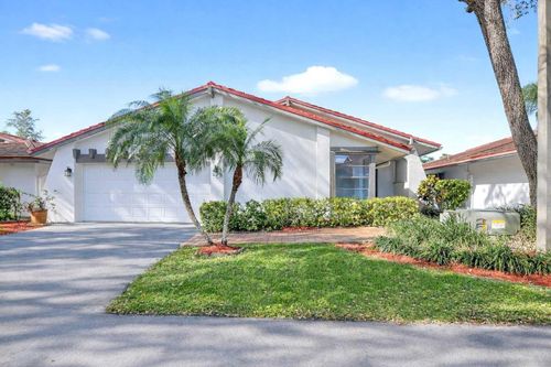 661 Deer Creek Hollows Cir, Deerfield Beach, FL, 33442-3716 | Card Image