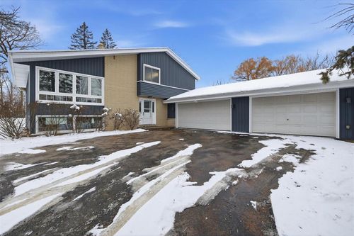 W127N12223 Knollwood Drive, Germantown, WI, 53022 | Card Image