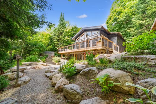 1315 Wolf Circle, Algonquin Highlands, ON, P0A1E0 | Card Image