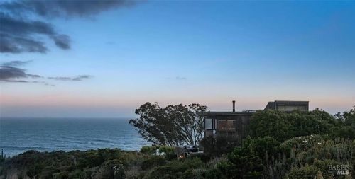 272 Ocean Pkwy, Bolinas, CA, 94924-9762 | Card Image