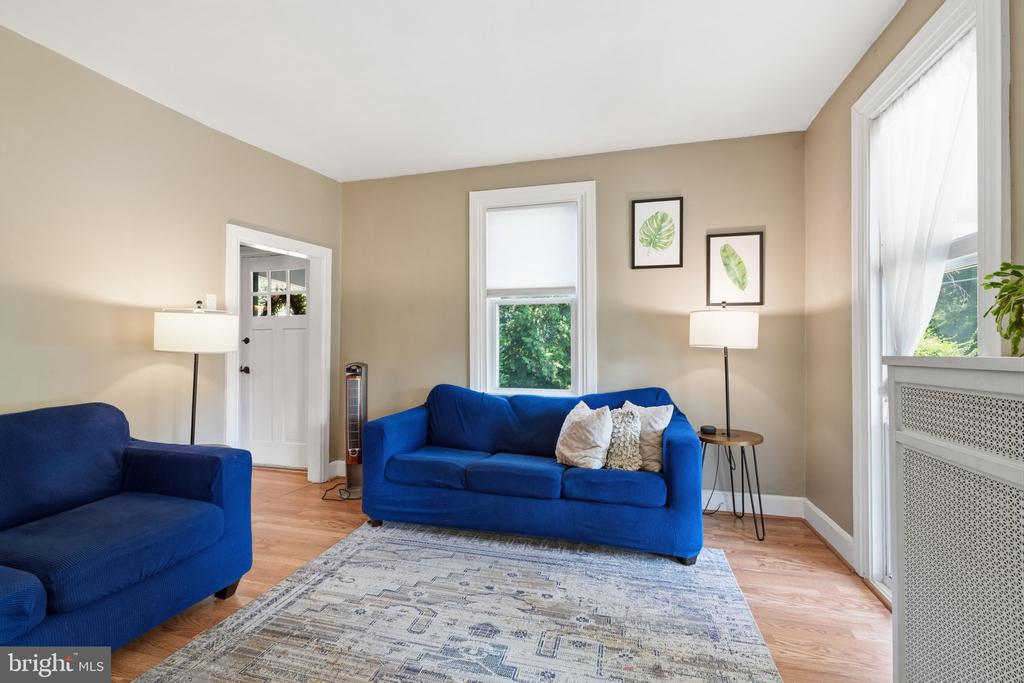 Residential in ELKINS PARK 4