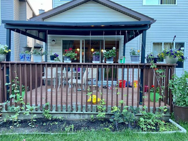 109 St Moritz Place Sw, House other with 3 bedrooms, 3 bathrooms and 4 parking in Calgary AB | Image 25