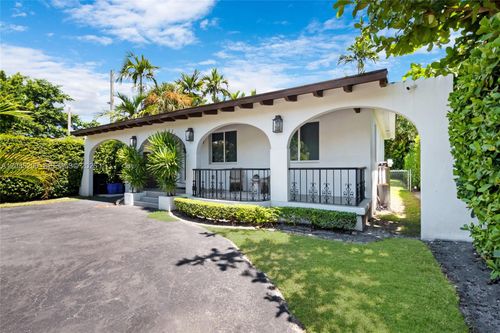 817 Tangier St, Coral Gables, FL, 33134-2431 | Card Image