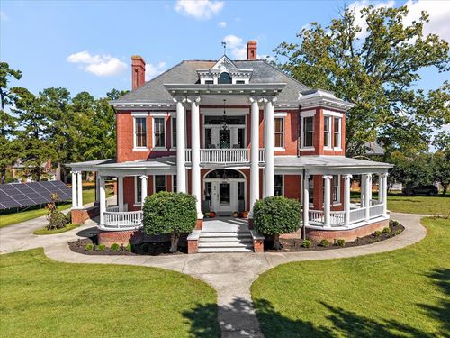 200 Oliver Ave, Crewe, VA, 23930-1310 | Card Image