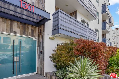 ph6-1301 Brockton Ave, LOS ANGELES, CA, 90025-7209 | Card Image