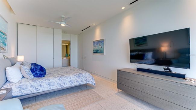 PH1 - 455 Longboat Club Road, Condo with 3 bedrooms, 3 bathrooms and null parking in Longboat Key FL | Image 31