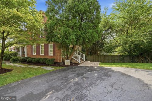 7922 Jensen Pl, BETHESDA, MD, 20817-4671 | Card Image