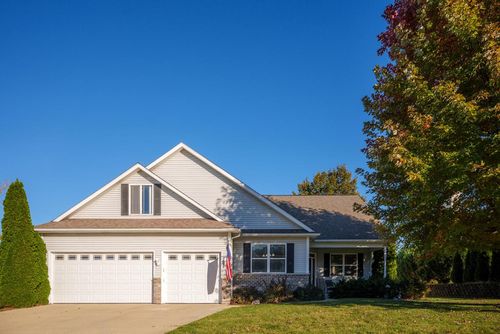 2044 Matthew Ave, Twin Lakes, WI, 53181-8803 | Card Image