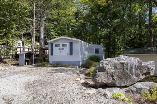 340-340 Ferncreek Park, Champion, PA, 15622-2016 | Card Image