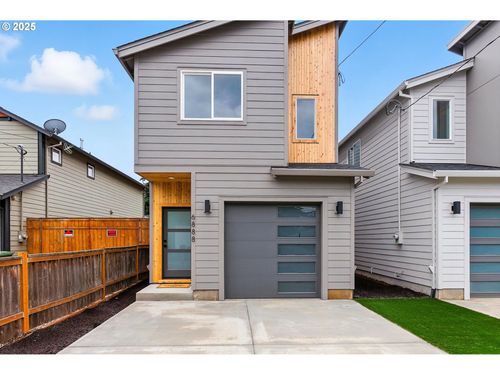 6888 Se Lamphier St, Milwaukie, OR, 97222-1842 | Card Image