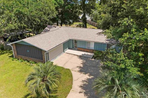 2558 Amberjack Ct, Pensacola, FL, 32526-1502 | Card Image