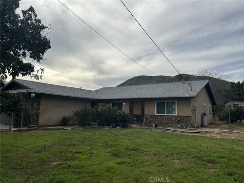 12146 La Cadena Dr, Colton, CA, 92324-3617 | Card Image