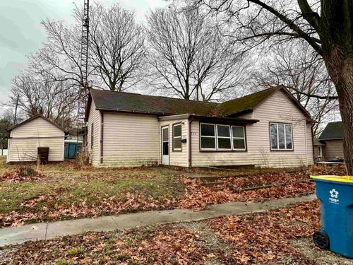 205 S High St, North Manchester, IN, 46962-1735 | Card Image