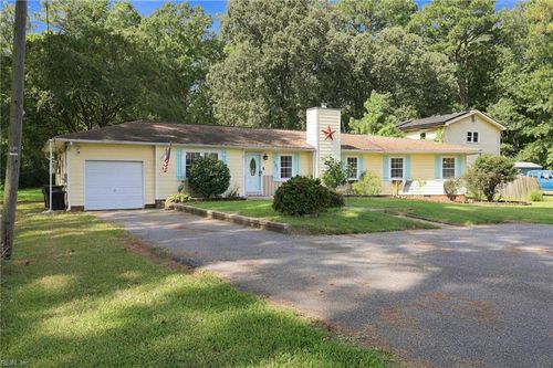 152 S Mills Rd, Moyock, NC, 27958-8607 | Card Image