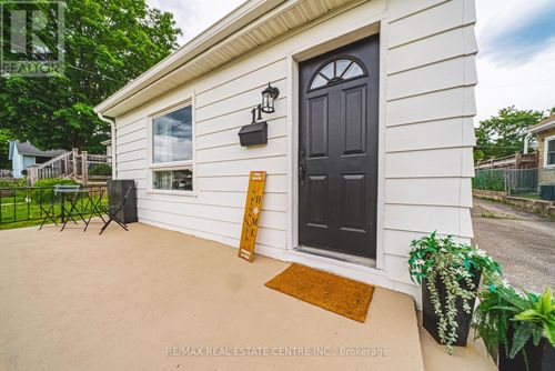 11 Broadview Crescent, Cambridge, ON, N1R3V6 | Card Image