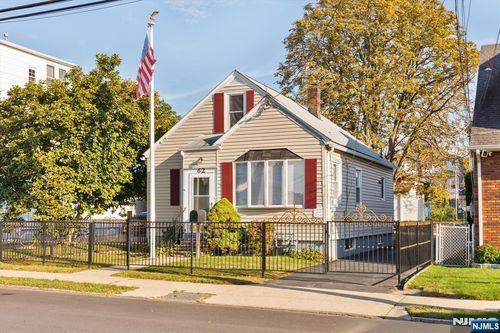62 Johnson Ave, Wallington, NJ, 07057-2206 | Card Image