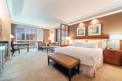 2317-135 E Harmon Ave, Las Vegas, NV, 89109-4503 | Card Image