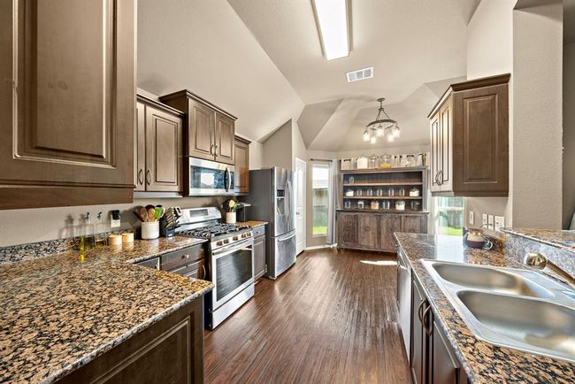 Kitchen | Image 8