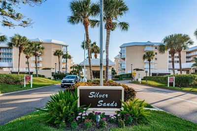 303 - 6600 Sunset Way, Condo with 2 bedrooms, 2 bathrooms and null parking in St Pete Beach FL | Image 3