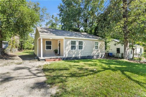 156 Kensington Cir, Fayetteville, NC, 28301-4442 | Card Image