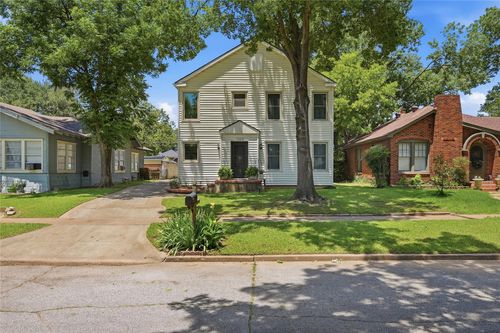 1325 W Main St, Denison, TX, 75020-3439 | Card Image