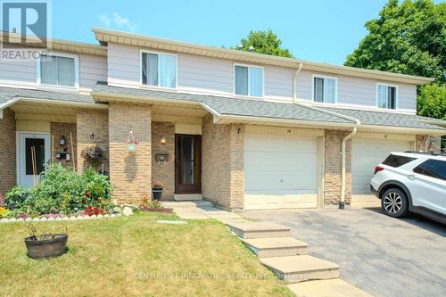 14-50 Blackwell Ave, Scarborough, ON, M1B1K2 | Card Image