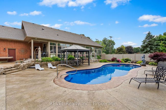 3676 Rebstock Rd, House other with 5 bedrooms, 4 bathrooms and 13 parking in Crystal Beach ON | Image 32
