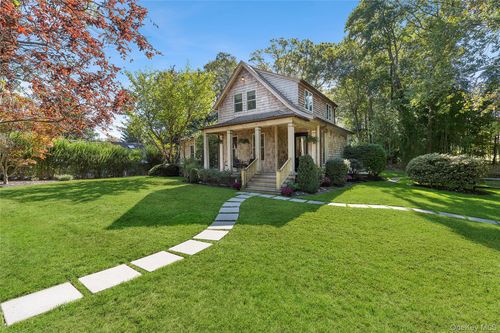 3 Breezy Point Rd, Wading River, NY, 11792-1903 | Card Image