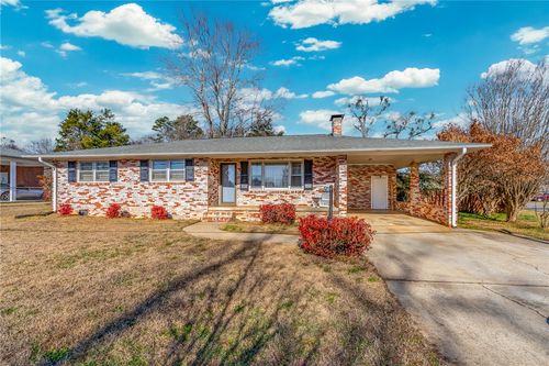 27 Whilden Dr, williamston, SC, 29697-1619 | Card Image