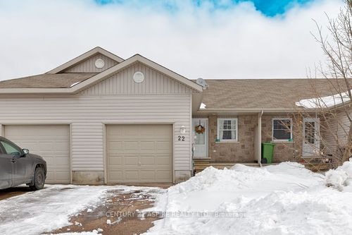 22 Wilson Ave, Petawawa, ON, K8H3P5 | Card Image