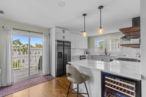 2-47 Oldfields Rd, Boston, MA, 02121-2721 | Card Image