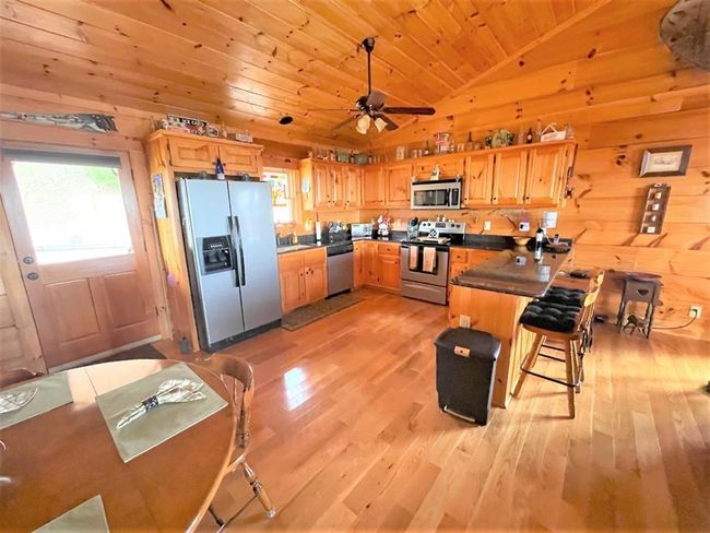 198 F S T Ln, House other with 3 bedrooms, 3 bathrooms and null parking in Fancy Gap VA | Image 13