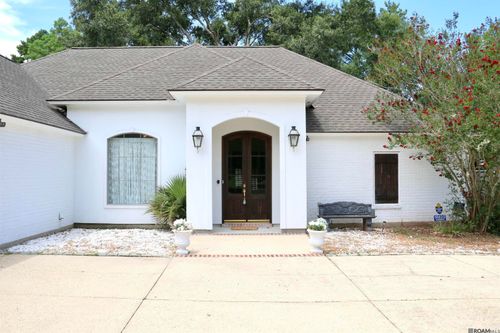 10825 Durmast Dr, Greenwell Springs, LA, 70739-5222 | Card Image