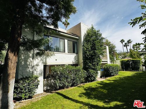 322-325 E Via Escuela, Palm Springs, CA, 92262-3009 | Card Image