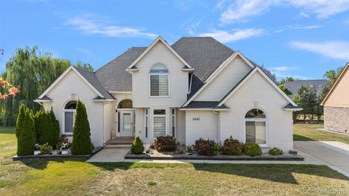 43187 Vintners Place Dr, Sterling Heights, MI, 48314-1334 | Card Image