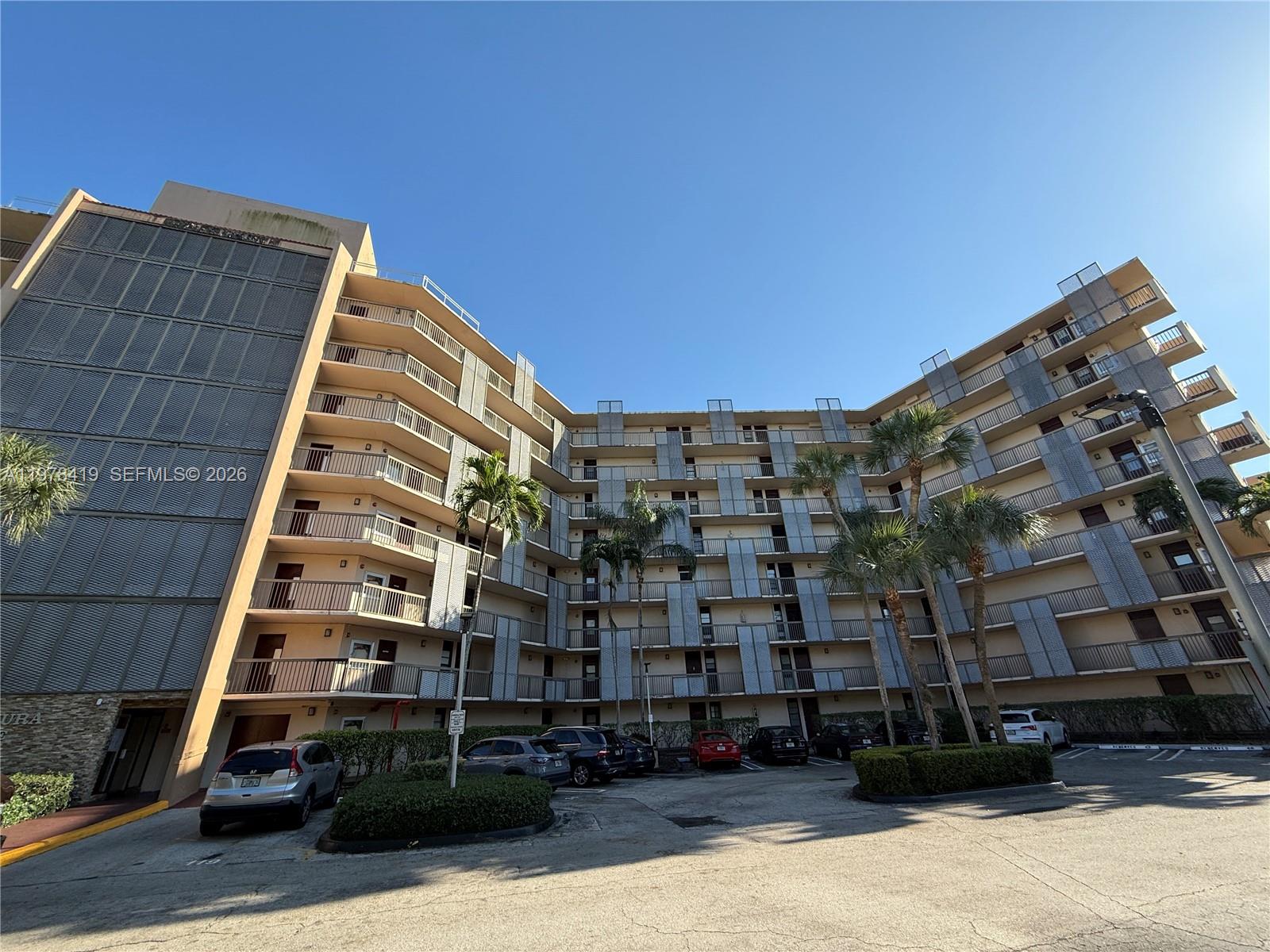 Residential in Aventura 3