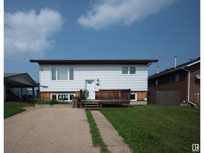 3203 45 Ave, House other with 4 bedrooms, 2 bathrooms and null parking in Athabasca AB | Image 2