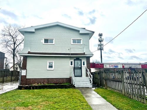 12420 Union Ave, Cleveland, OH, 44105-1968 | Card Image