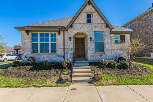 7217 Willow Thorne Dr, Aubrey, TX, 76227-5426 | Card Image