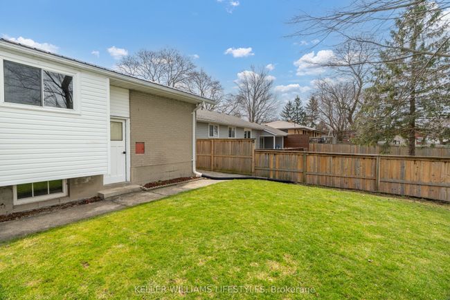 60 Main St S, House other with 3 bedrooms, 2 bathrooms and 4 parking in Forest ON | Image 33