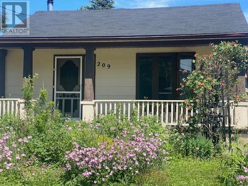 209 Katherine St, New Liskeard, ON, P0J1P0 | Card Image
