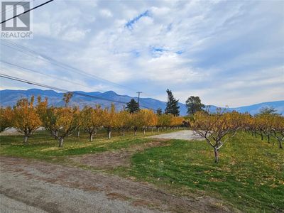 17 7th Ave, House other with 2 bedrooms, 2 bathrooms and 2 parking in Keremeos BC | Image 3