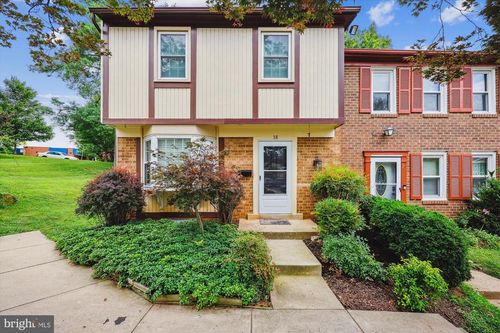 17-10-38 County Ct, GAITHERSBURG, MD, 20878-2811 | Card Image