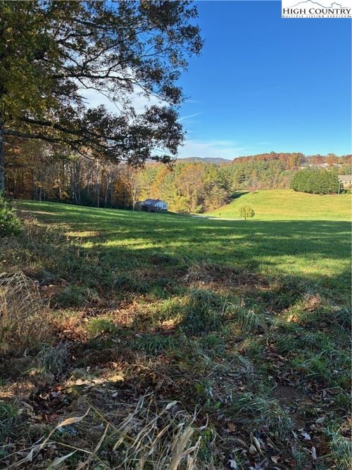 18 N Hwy Highway, Sparta, NC, 28675 | Card Image