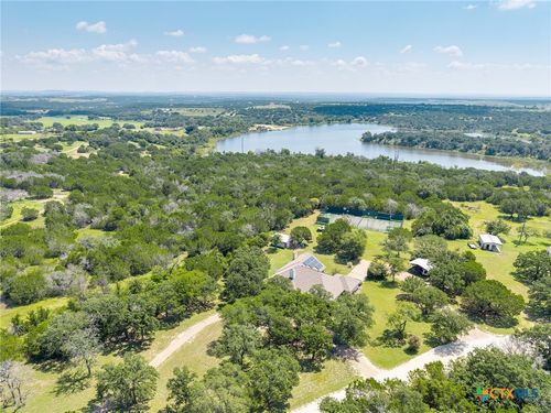 725 County Road 300, Hamilton, TX, 76531-3066 | Card Image