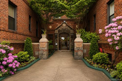2n-167-10 Crocheron Ave, Flushing, NY, 11358-2100 | Card Image