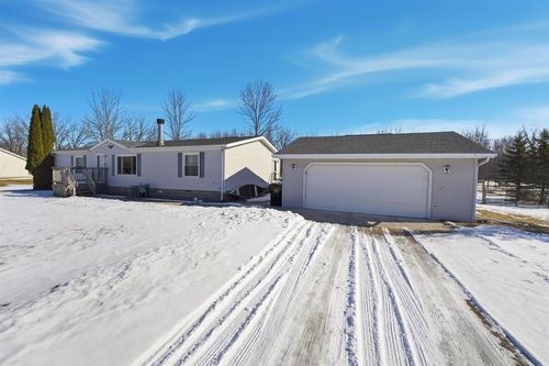 882 Lilac Road, LITTLE SUAMICO, WI, 54141 | Card Image