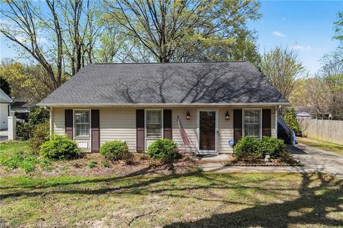 4724 Pennoak Road, Greensboro, NC, 27407 | Card Image