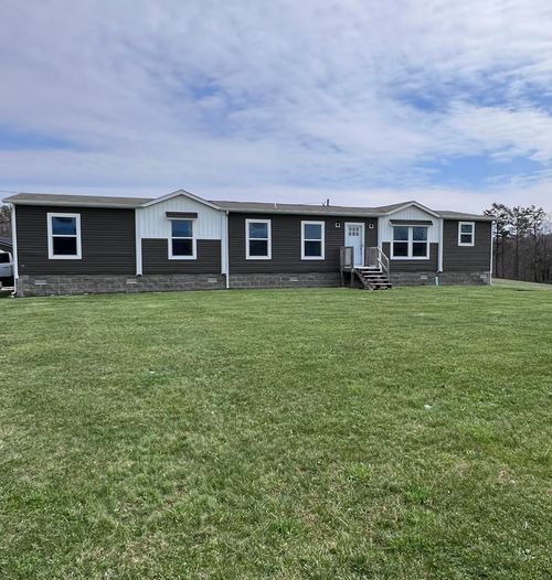 12195 Highway 587, Beattyville, KY, 41311-7953 | Card Image
