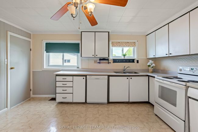 56 Elm St, House other with 3 bedrooms, 2 bathrooms and 2 parking in South Stormont ON | Image 6